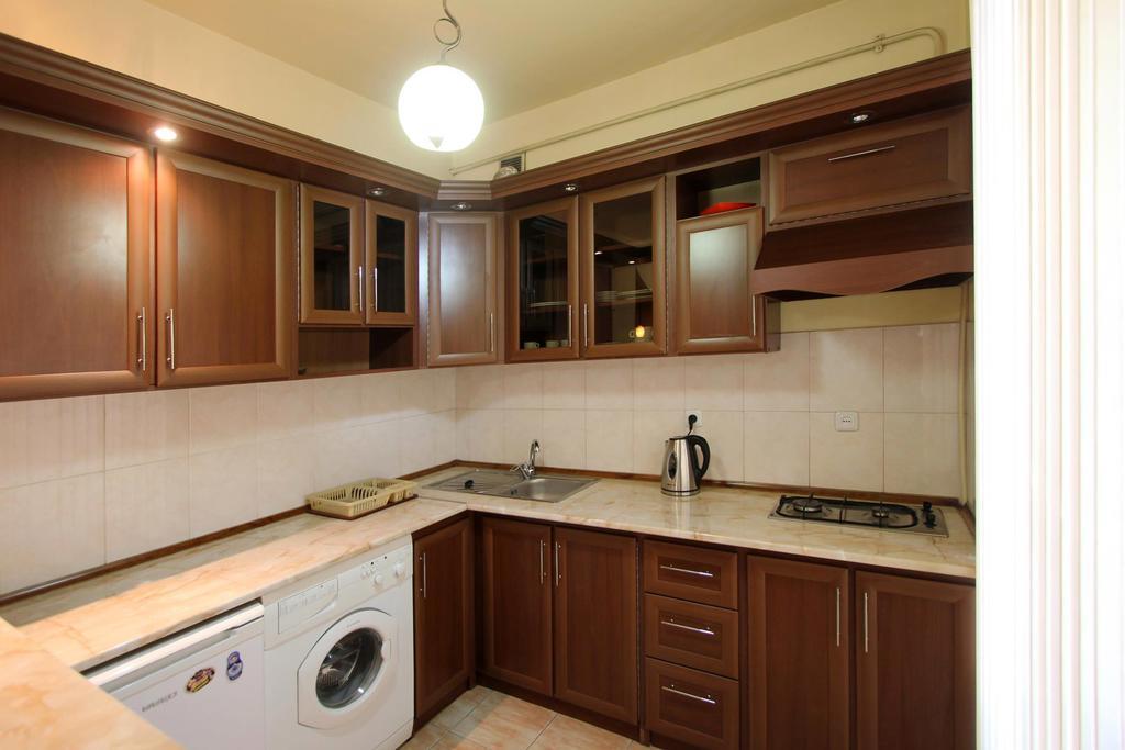Studio With Balcony On Sayat Nova Avenue Yerevan Exterior photo